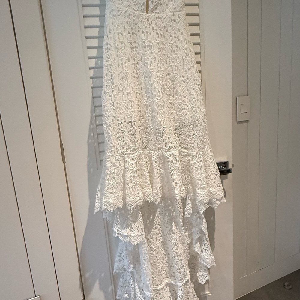 Elegant White Lace Skirt